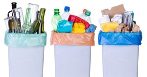 Pojemniki do segregacji odpadów. Jak zachęcić do recyklingu opakowań — wyzwanie dla producentów
